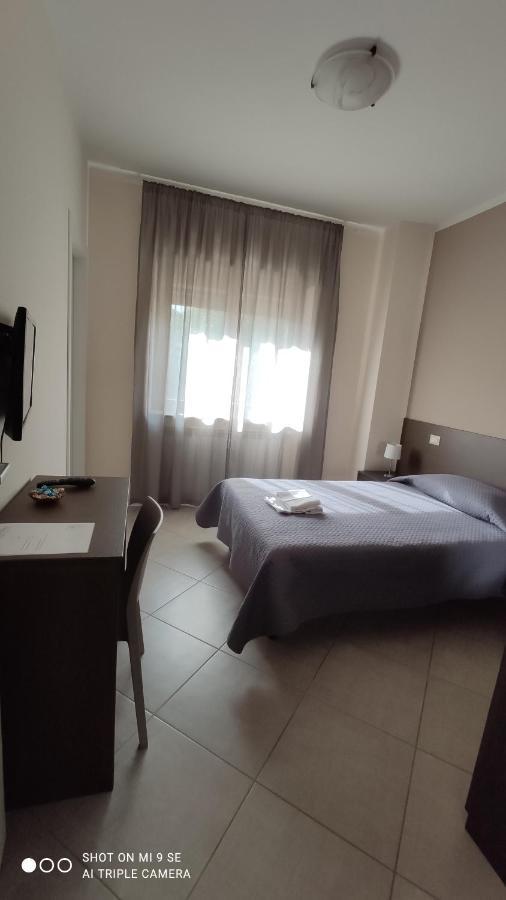 B&B Grandangolo Preturo Luaran gambar